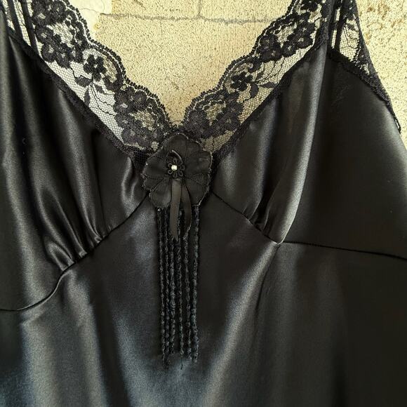 Vintage Black Satin Lace Slip Dress Appliqué Detail Coquette 90s Lingerie M - Picture 3 of 7